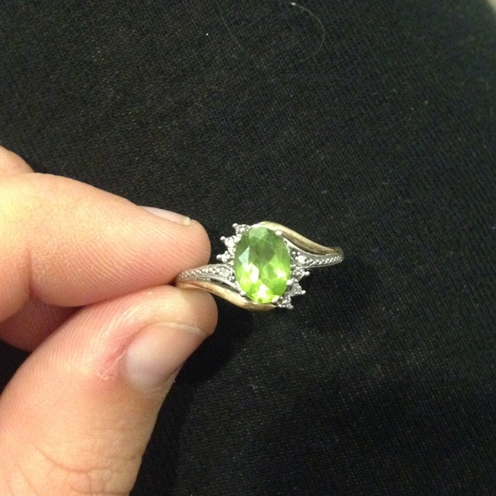 August Birthstone (Peridot) Ring